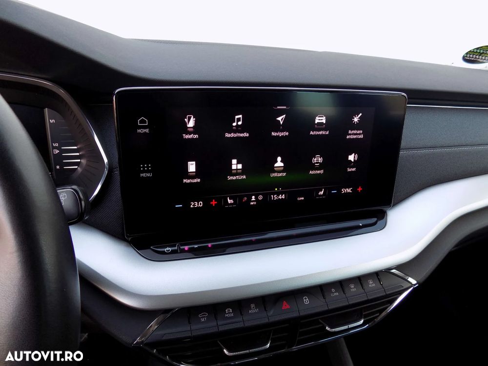 Skoda Octavia 2.0 TDI STYLE DSG - 20