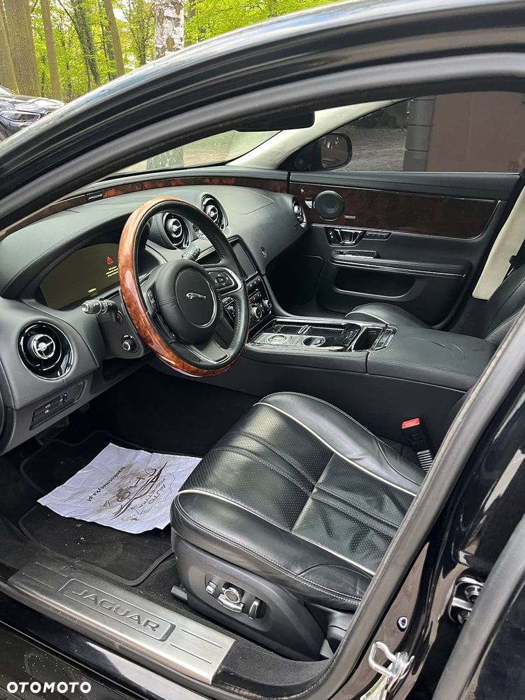 Jaguar XJ - 5