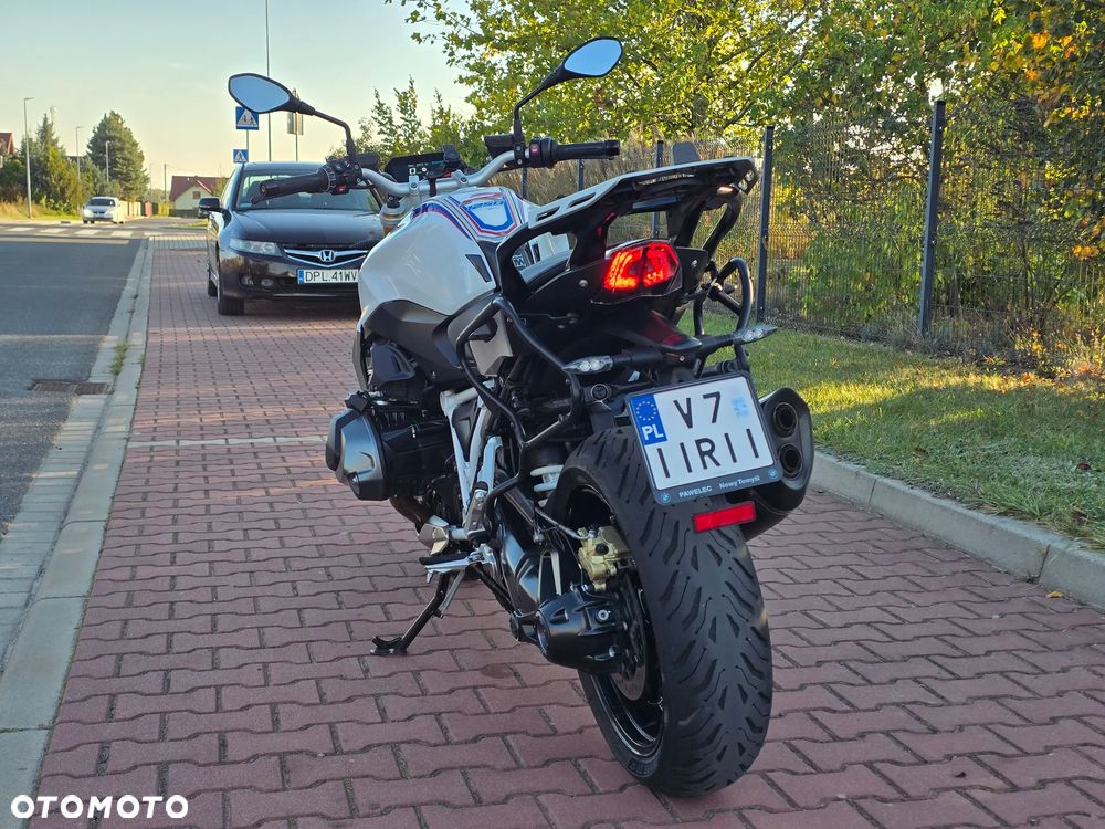 BMW R - 19