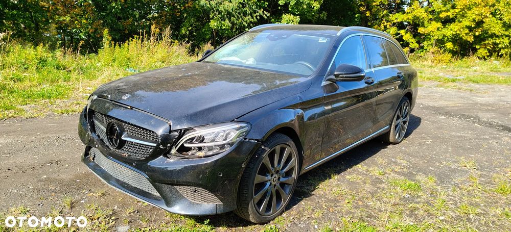 Mercedes-Benz Klasa C 300 de 9G-TRONIC - 12