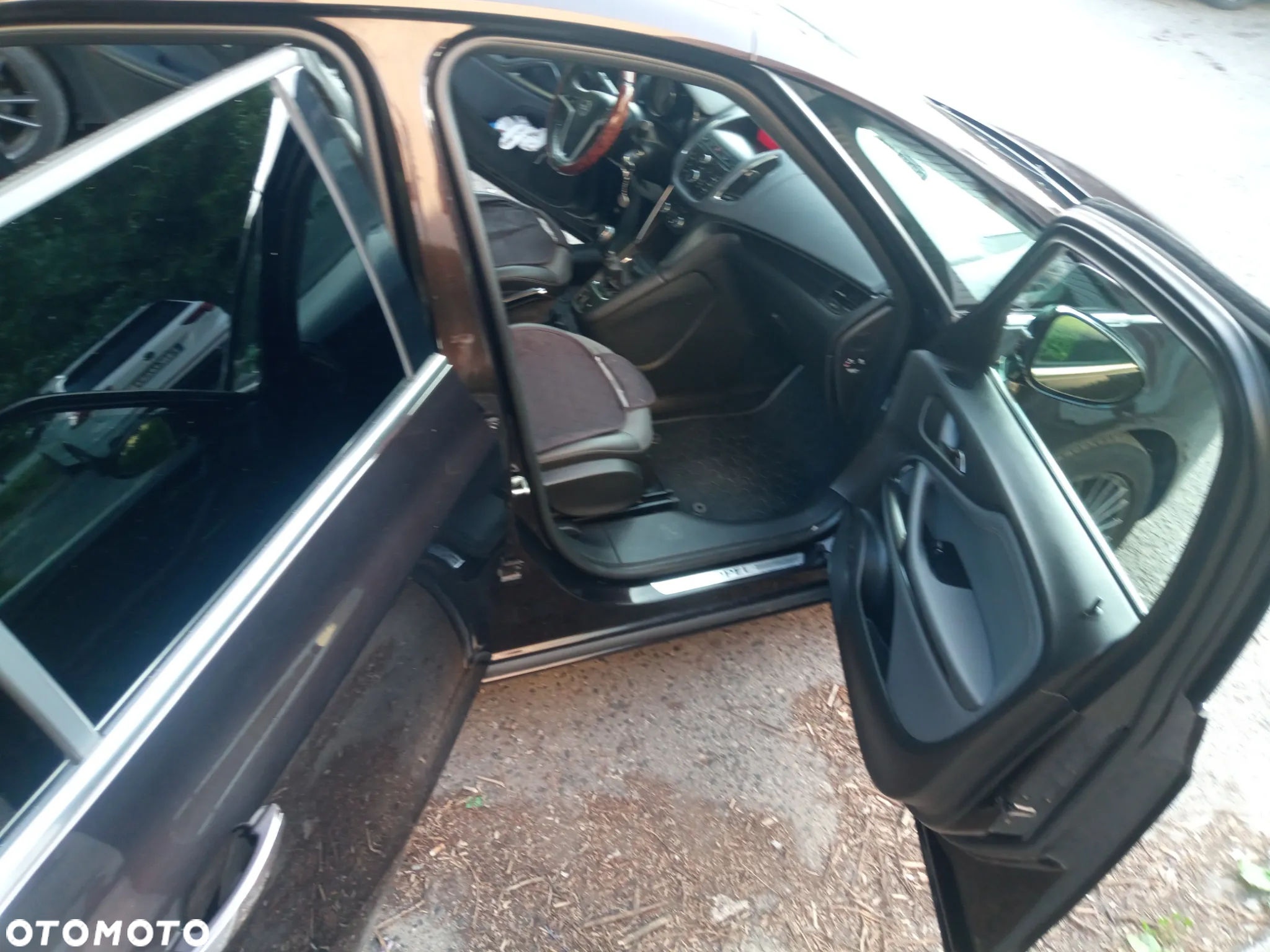 Opel Zafira 2.2 - 18