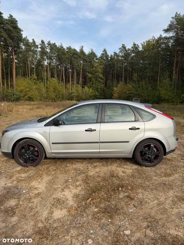 Ford Focus 2005 photo 2
