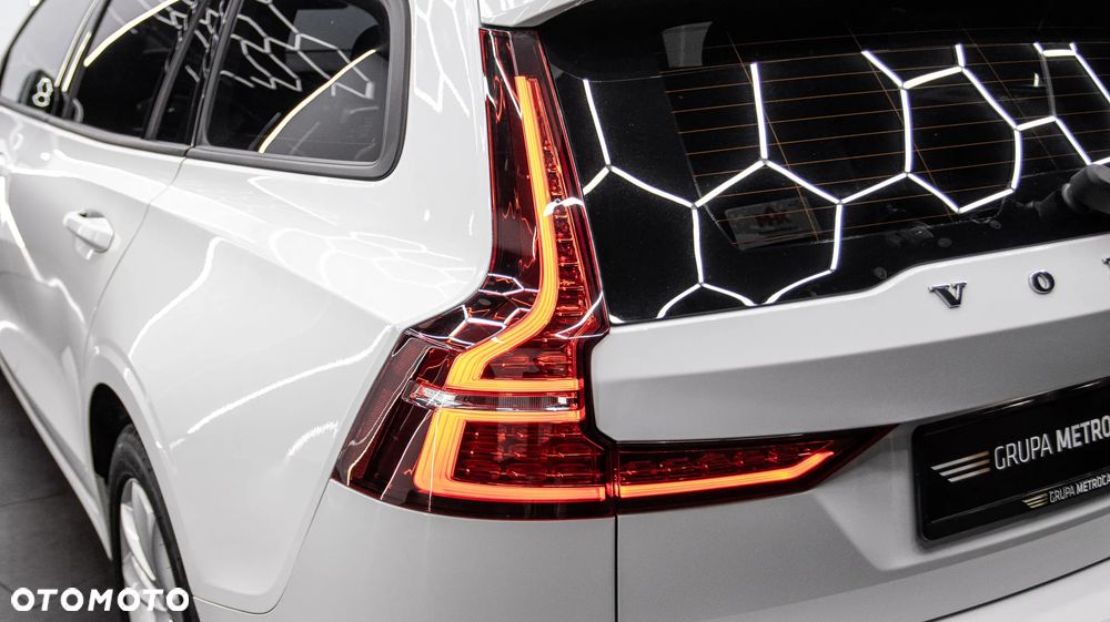 Volvo V60 B3 B Momentum Core - 13