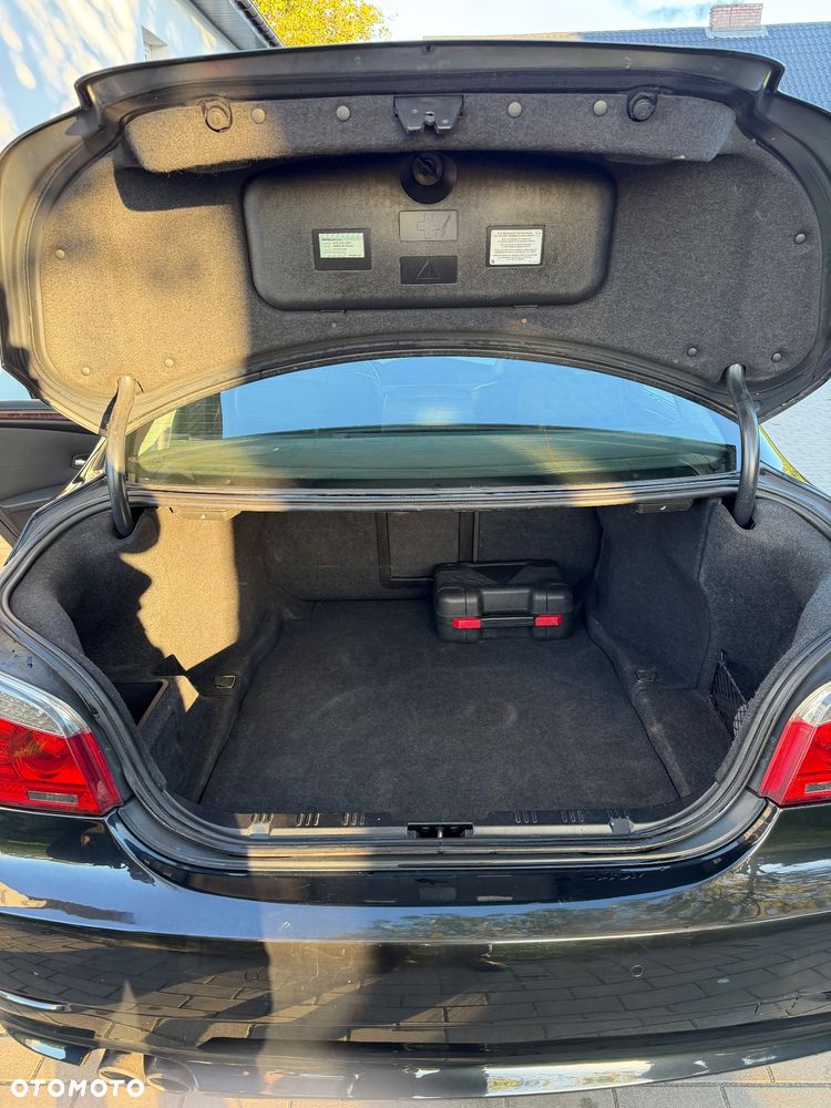 BMW Seria 5 535d - 23