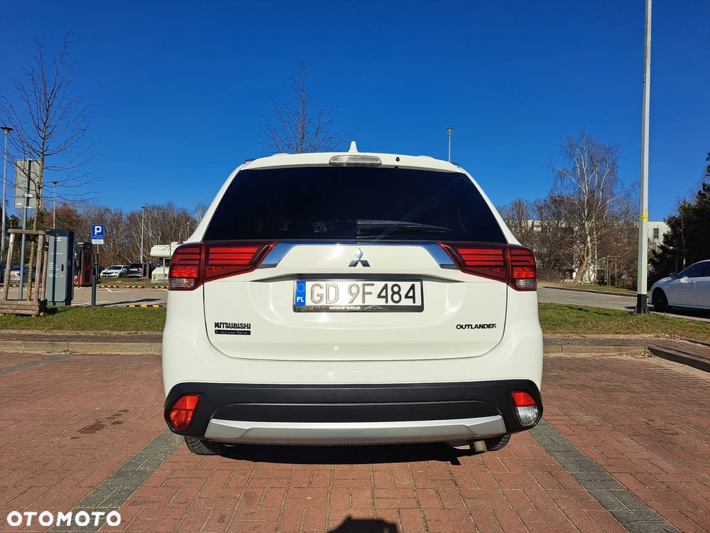 Mitsubishi Outlander 2.0 2WD Diamant - 3