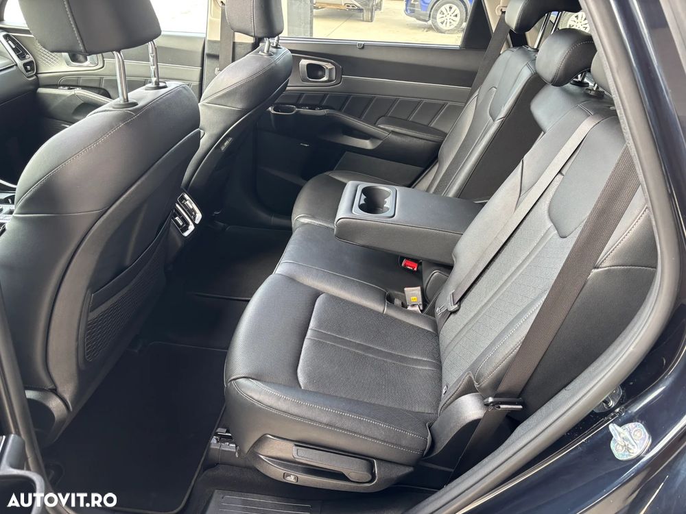 Kia Sorento 1.6 T-GDI HEV 6AT 4x4 7P Design+ - 35