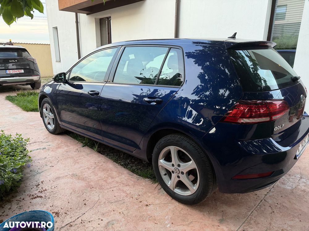 Volkswagen Golf - 4