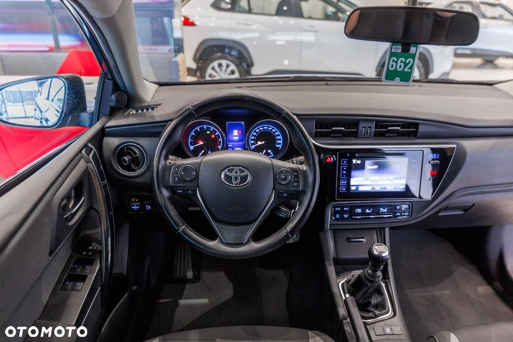 Toyota Auris - 21