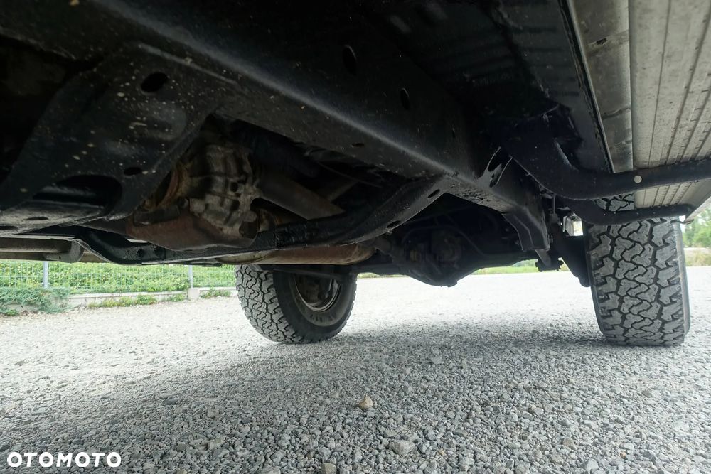 Toyota Land Cruiser - 33