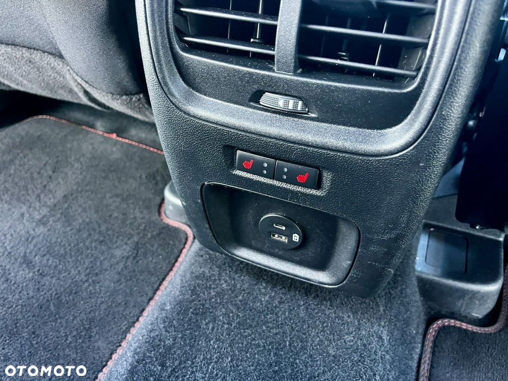 Ford Kuga 2.5 Duratec FHEV ST-LINE - 22