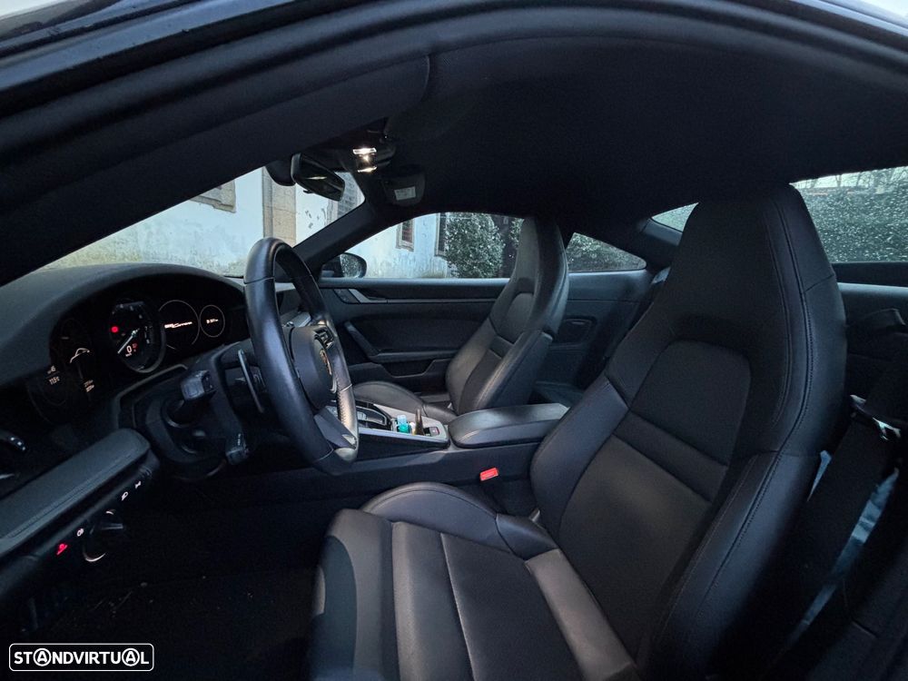 Porsche 911 (992) Carrera PDK - 13