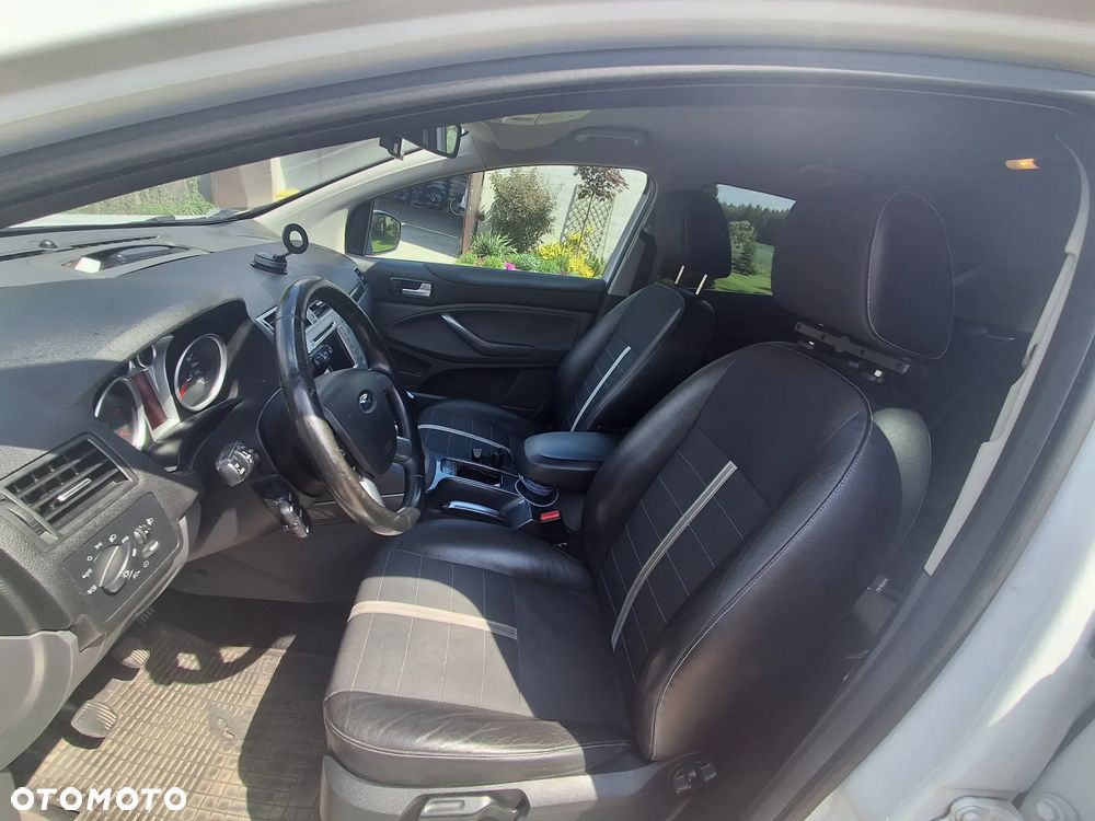 Ford Kuga 2.0 TDCi 4x4 Titanium - 9