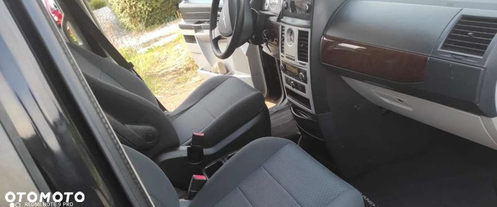 Chrysler Grand Voyager - 25