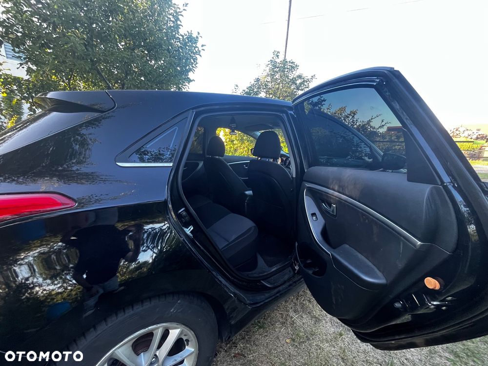 Hyundai i30 1.6 GDI Comfort - 30
