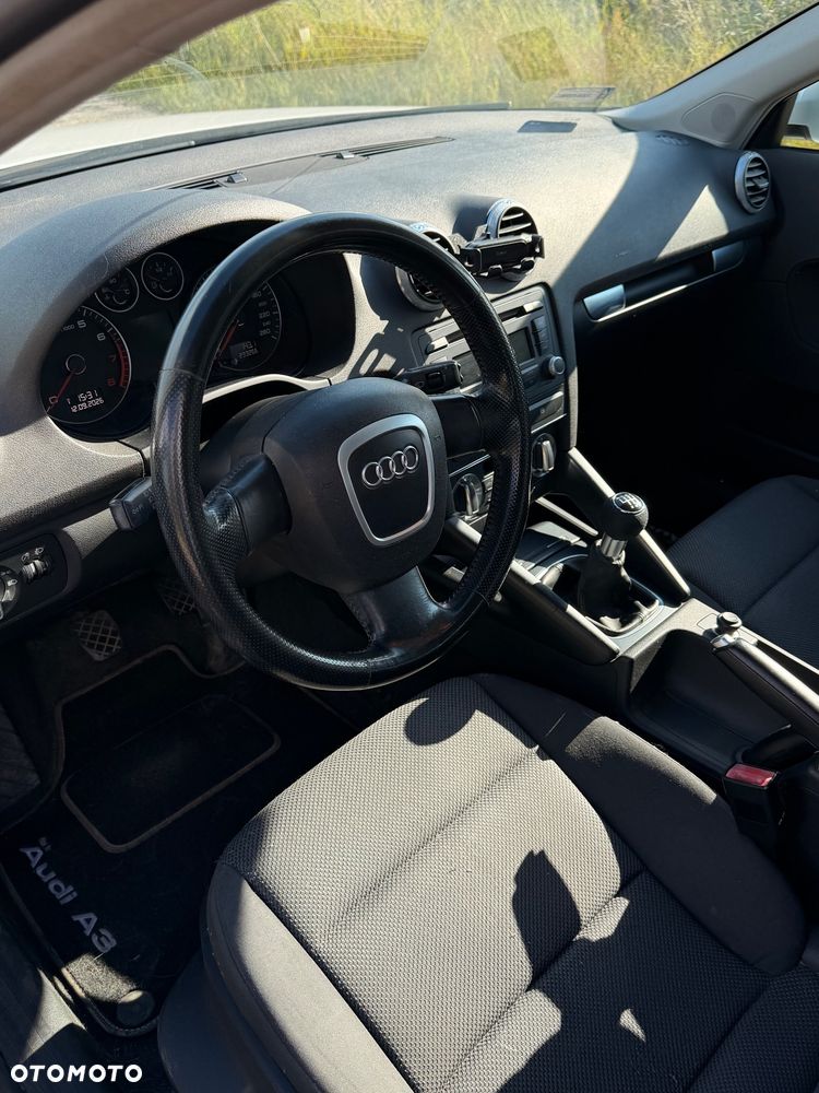 Audi A3 Sportback 1.8 TFSI Attraction - 5