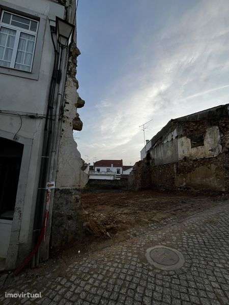 Lote de terreno no Centro Histórico de Figueiró dos Vinhos - Grande imagem: 4/10