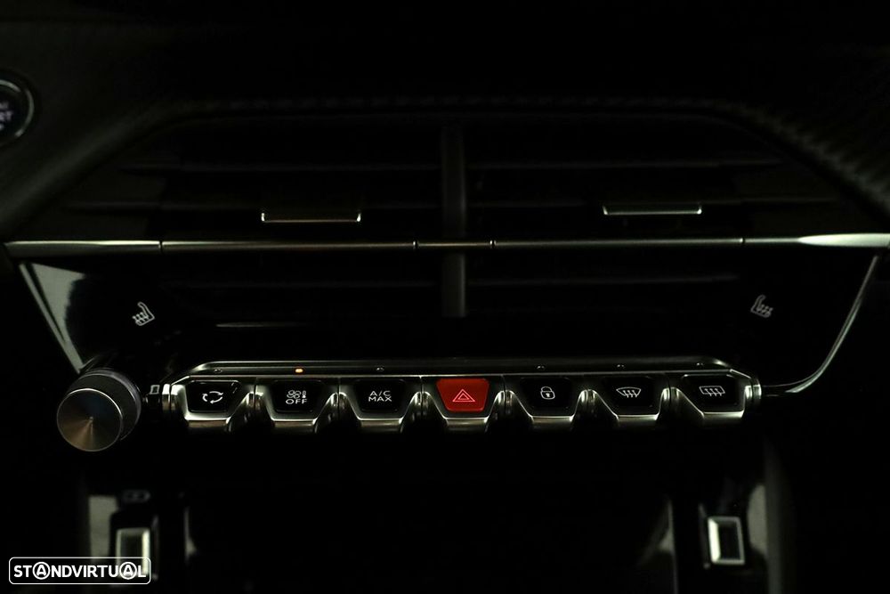 Peugeot 2008 1.2 PureTech GT EAT8 - 13