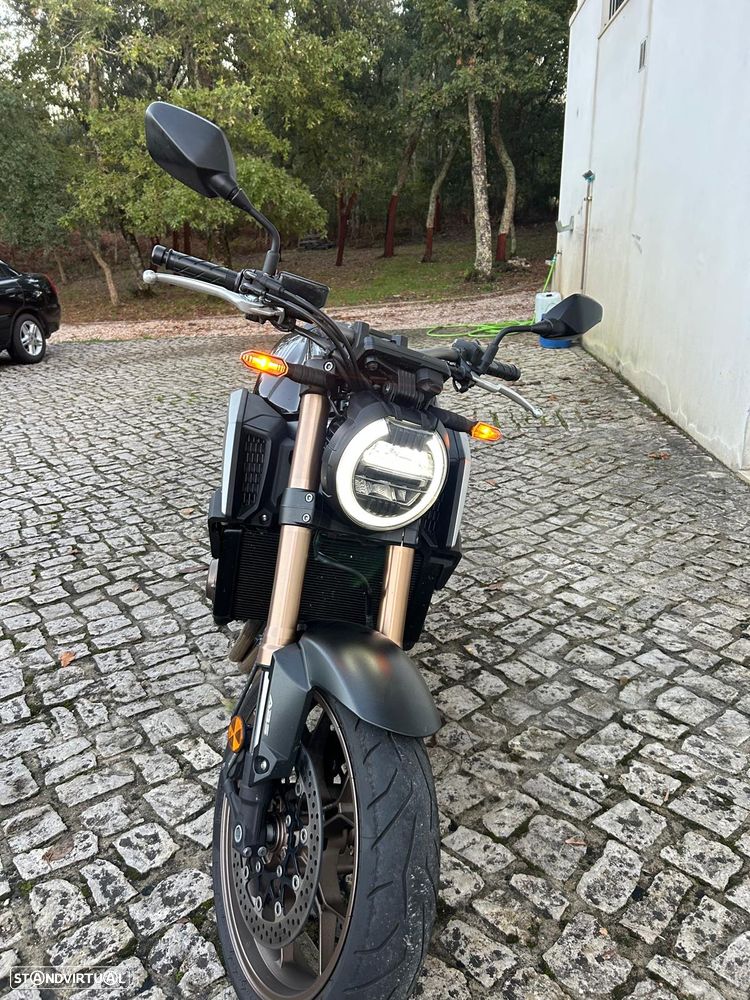 Honda CB R Neo Sports Café - 4