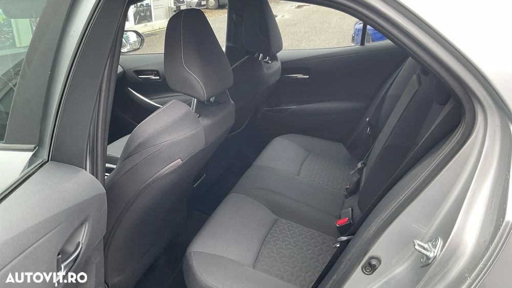 Toyota Corolla 1.8 HSD Dynamic - 17