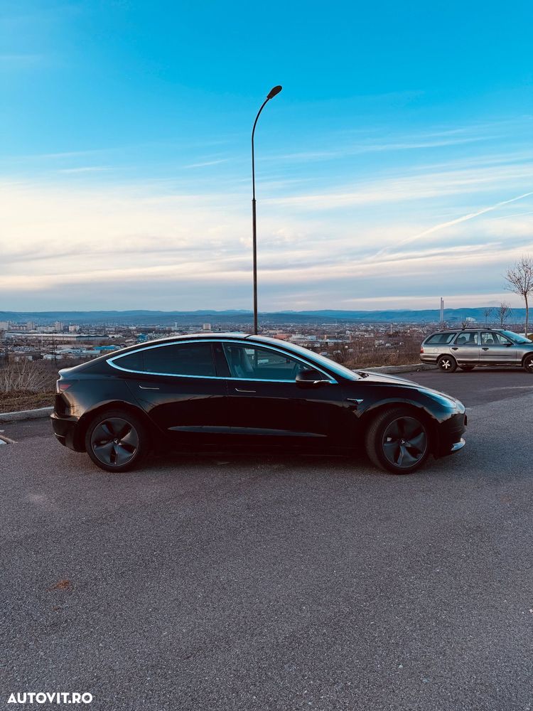 Tesla Model 3 Standard Reichweite Plus Hinterradantrieb - 6