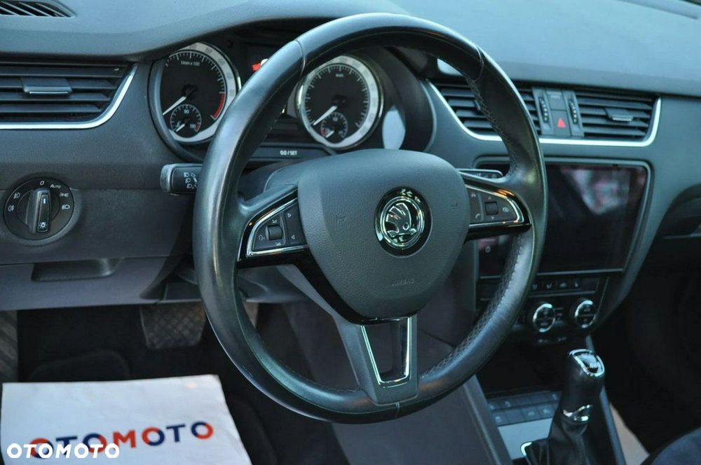 Skoda Octavia 2.0 TDI 4x4 DSG RS - 19