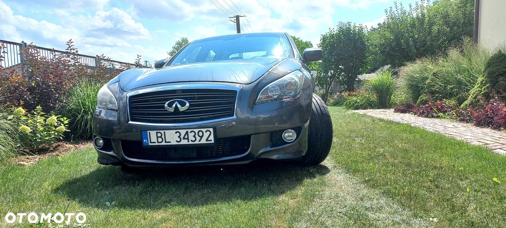 Infiniti M - 5