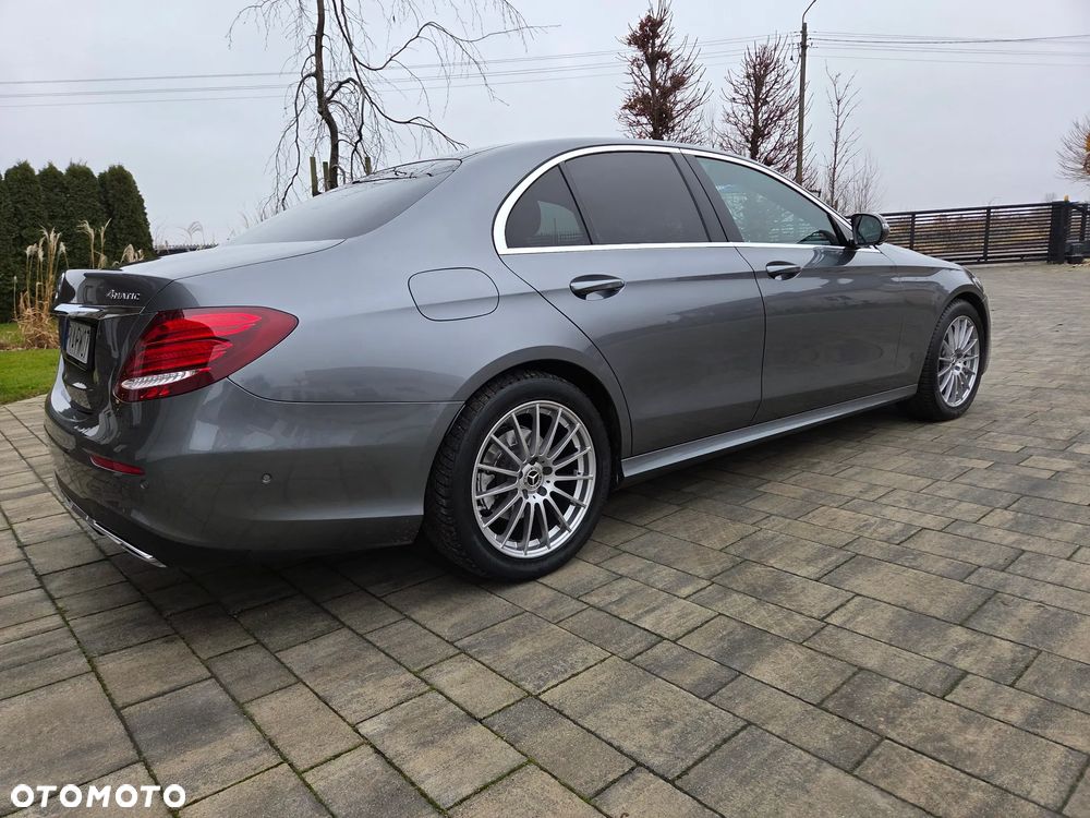 Mercedes-Benz Klasa E 220 d 9G-TRONIC - 3