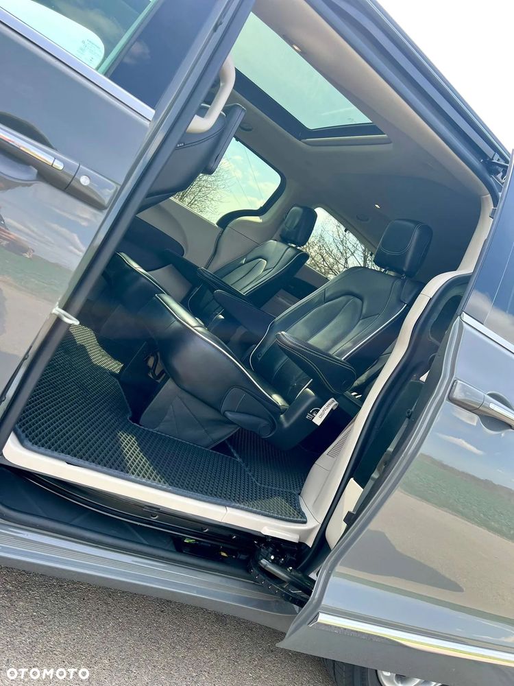 Chrysler Pacifica - 15