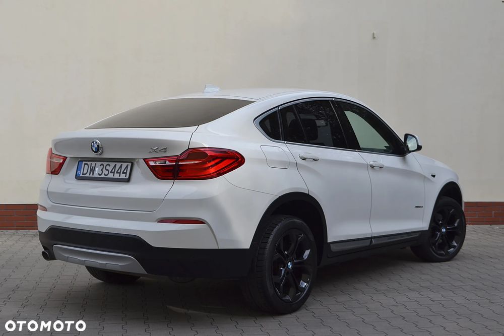 BMW X4 xDrive20i xLine - 12