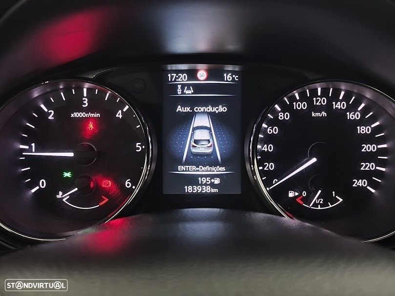 Nissan Qashqai 1.5 dCi N-Connecta 18 - 19