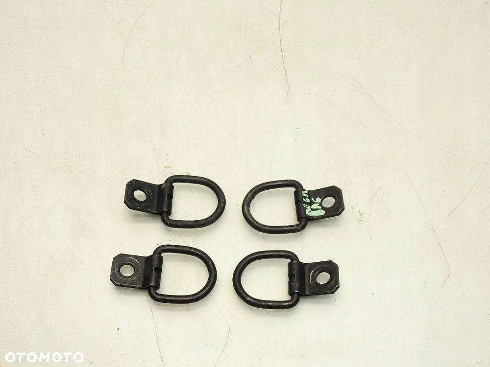 UCHWYT MOCOWANIE BAGAŻNIKA RENAULT MEGANE IV HB 7705008035 - 7