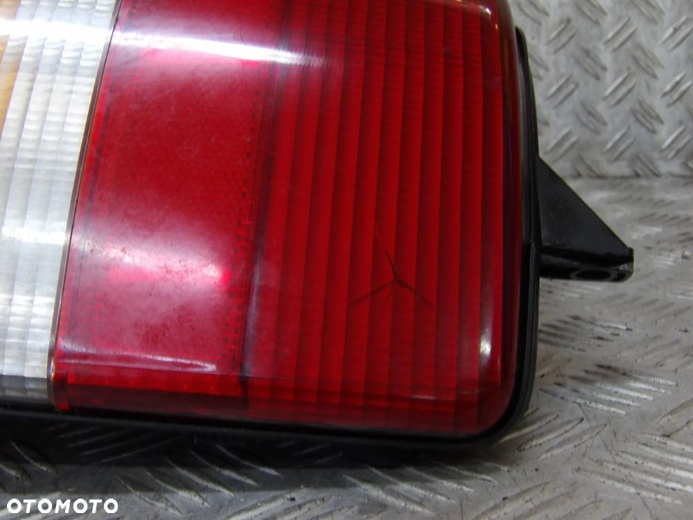 JEEP GRAND CHEROKEE ZJ LAMPA PRAWA TYŁ - 4