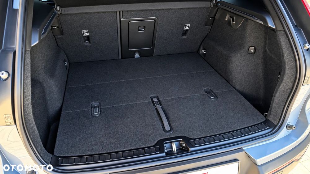 Volvo XC 40 B3 B DKG Ultra Black Edition - 29