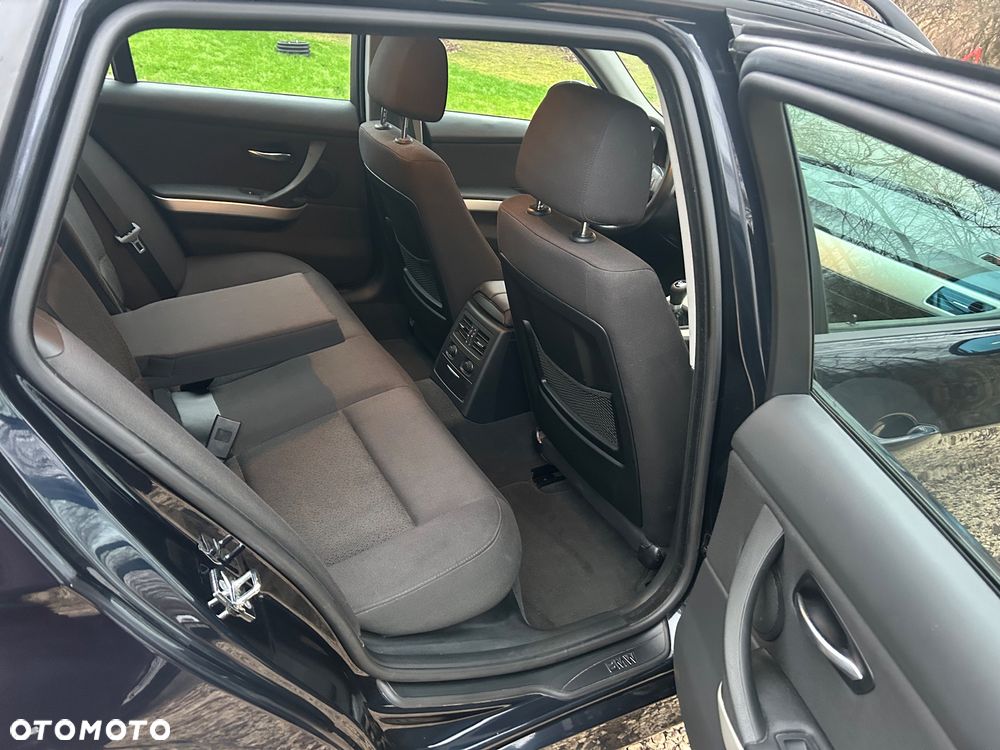 BMW Seria 3 318i Edition Lifestyle - 12