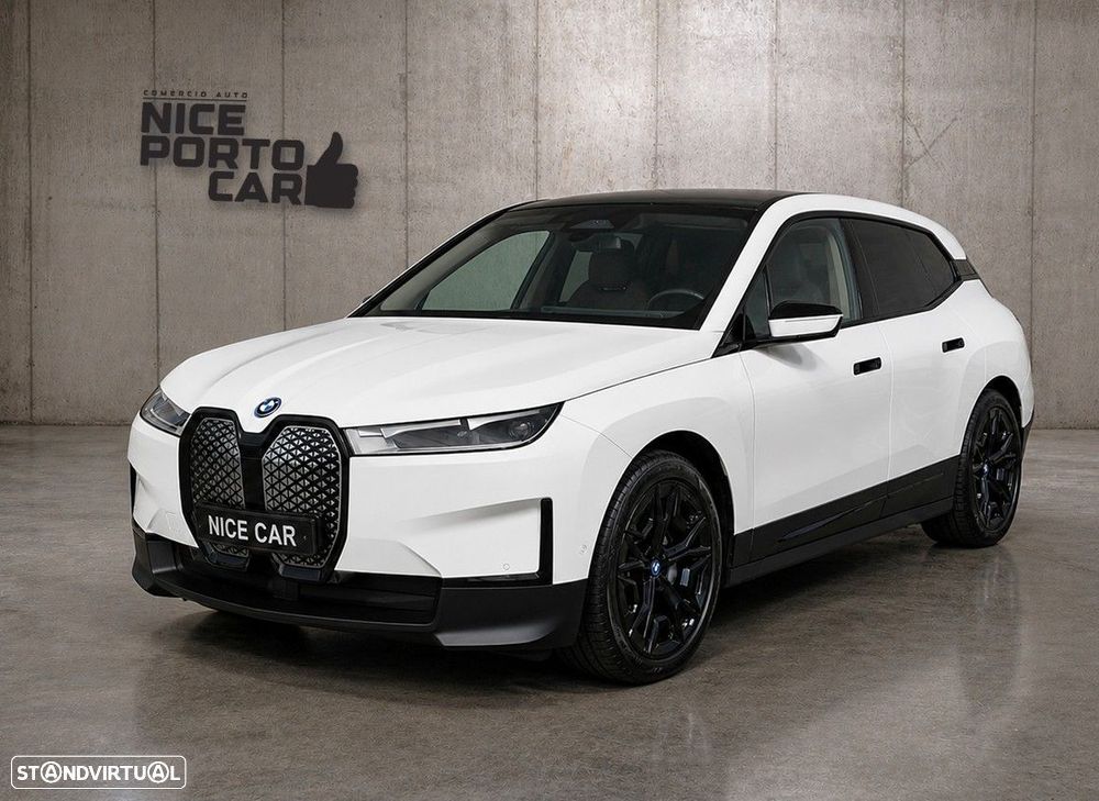 BMW iX xDrive 40 Pack Desportivo