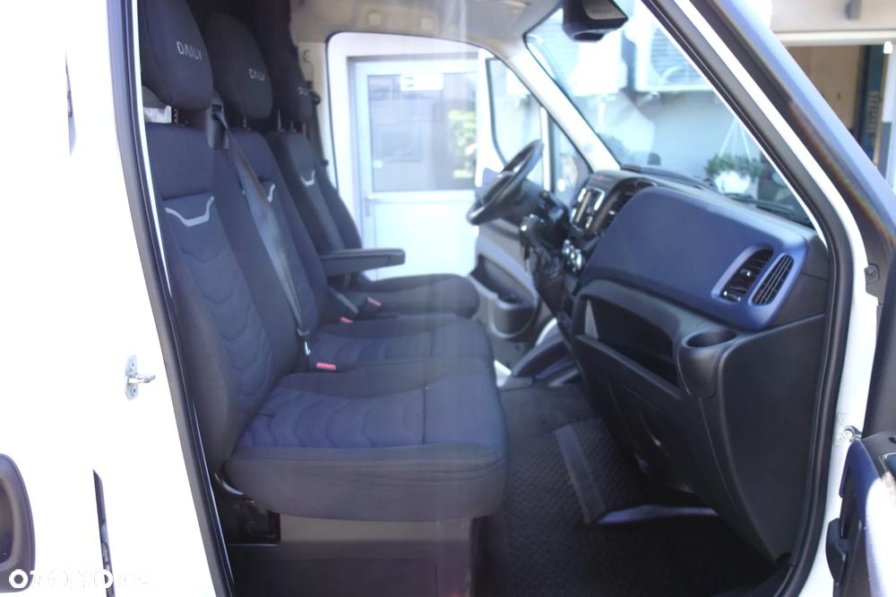 Iveco Daily Automat Bliźniak 35-180 L3H2 Klima Webasto Kamera Ledy - 7