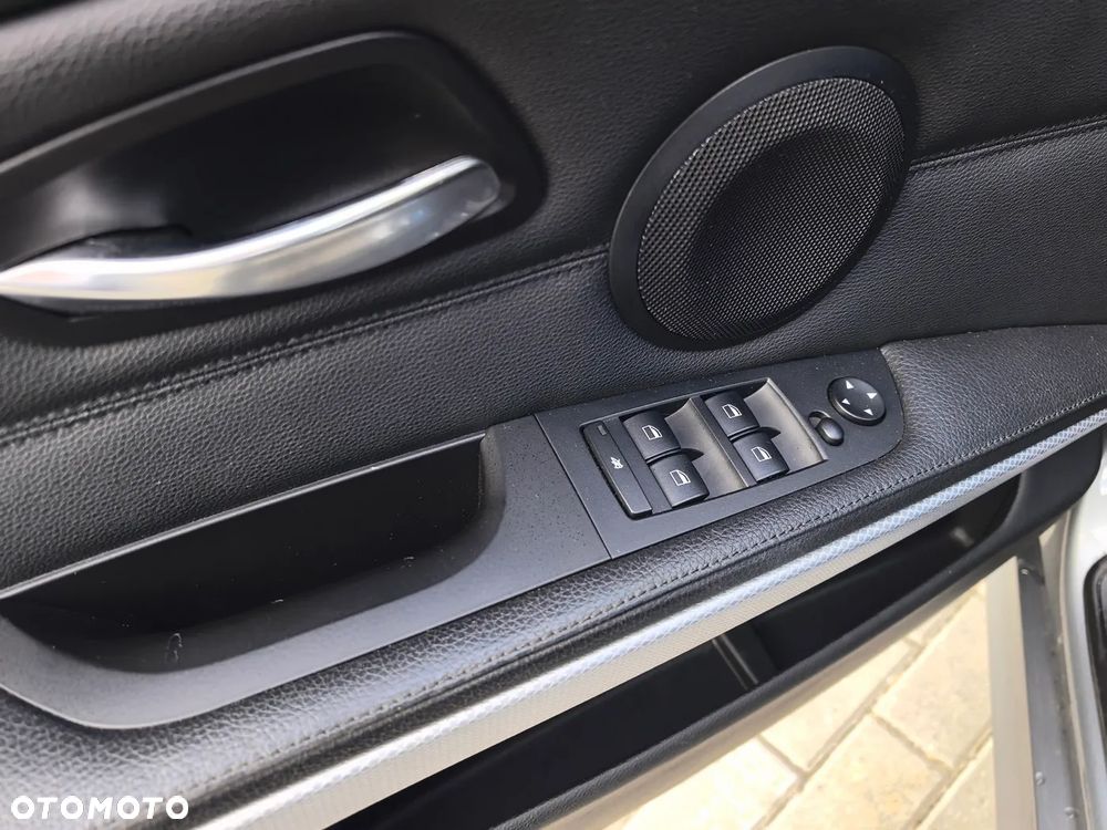 BMW Seria 3 - 24