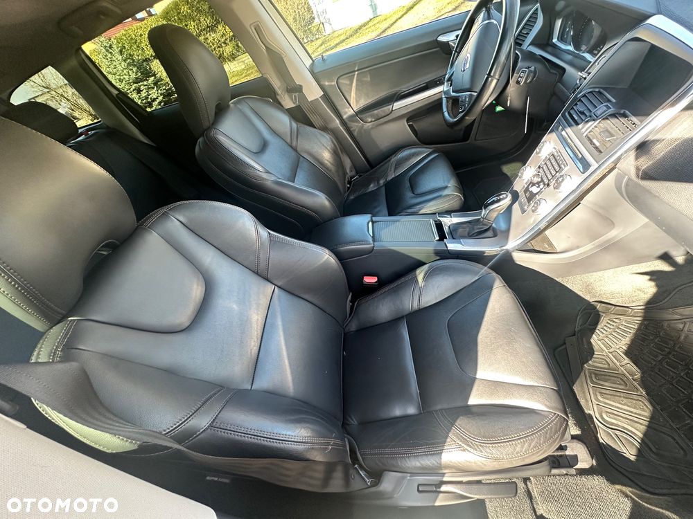 Volvo XC 60 D4 Geartronic Summum - 25