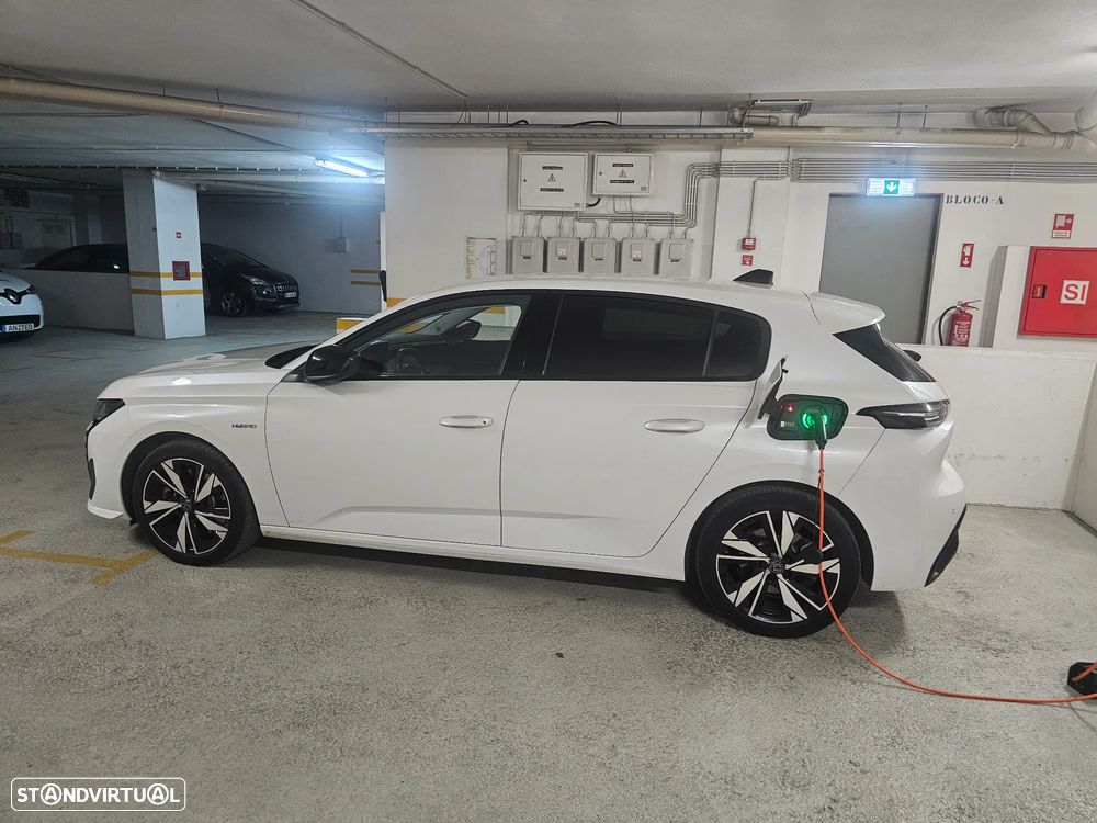 Peugeot 308 1.6 Hybrid Active Pack e-EAT8 - 29