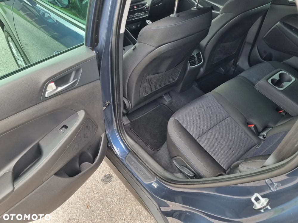Hyundai Tucson blue 1.6 GDi 2WD Passion - 16