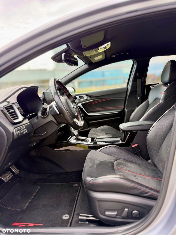 Kia ProCeed - 10