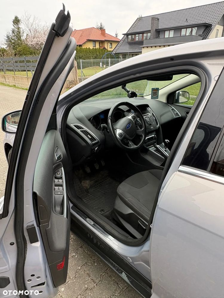 Ford Focus 1.6 TDCi DPF Titanium - 6