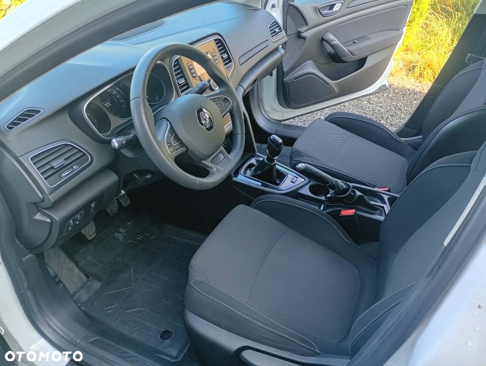 Renault Megane 2018 photo 5