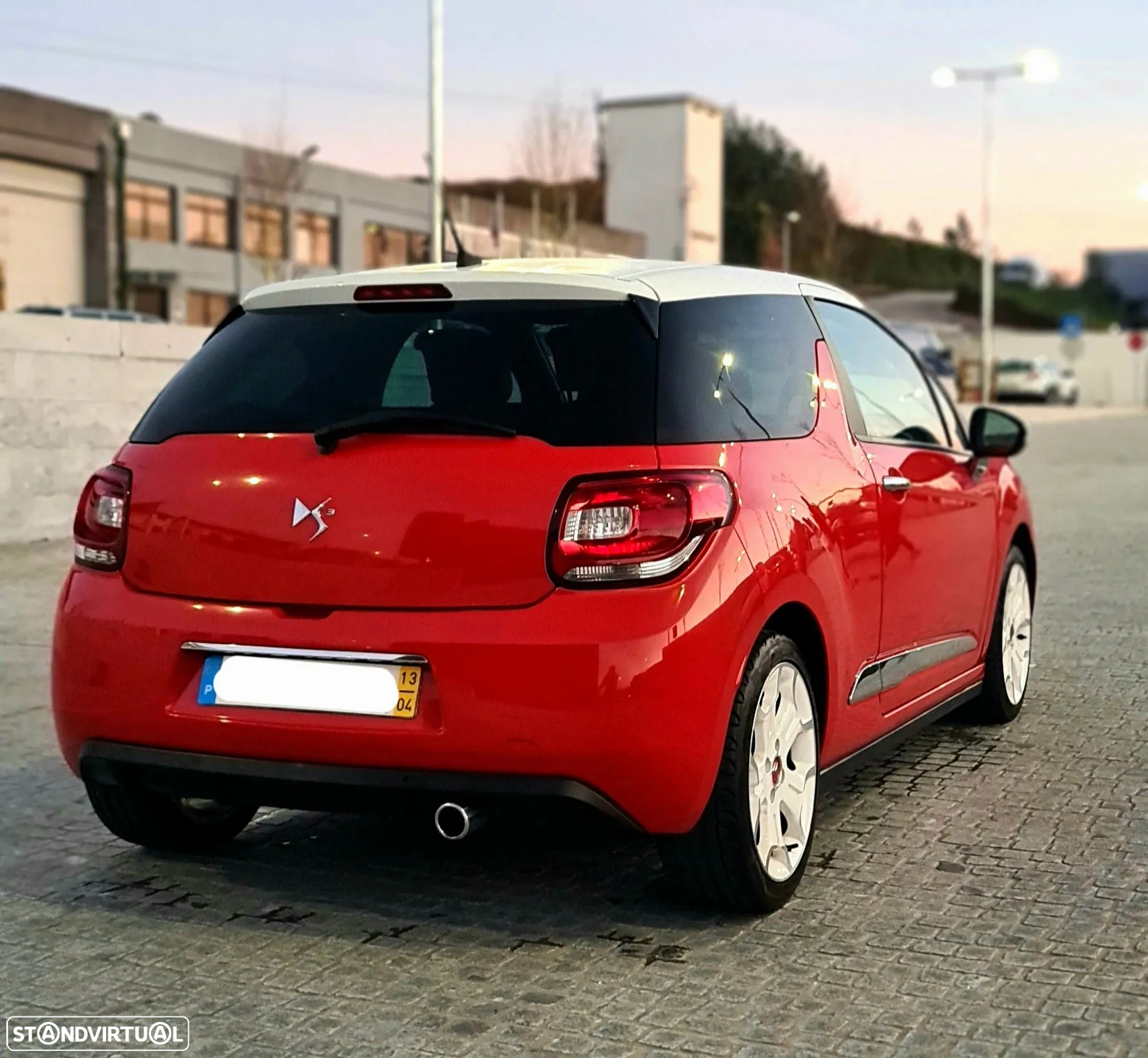 Citroën DS3 1.6 e-HDi So Chic - 4
