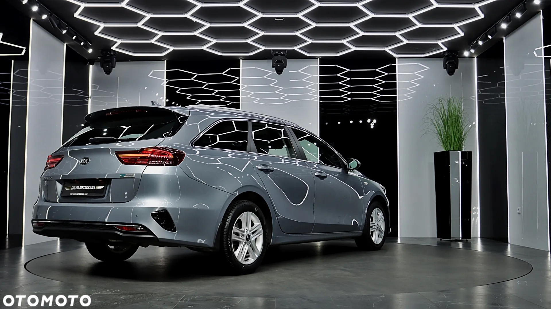 Kia Ceed 1.6 CRDi SCR M - 9