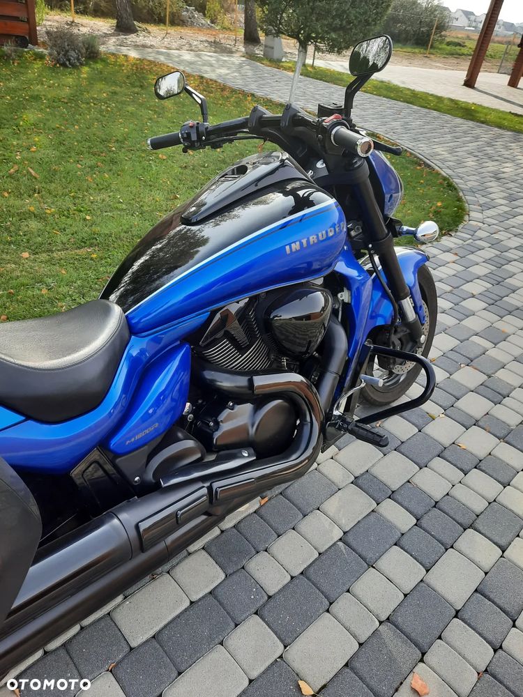 Suzuki Intruder - 9