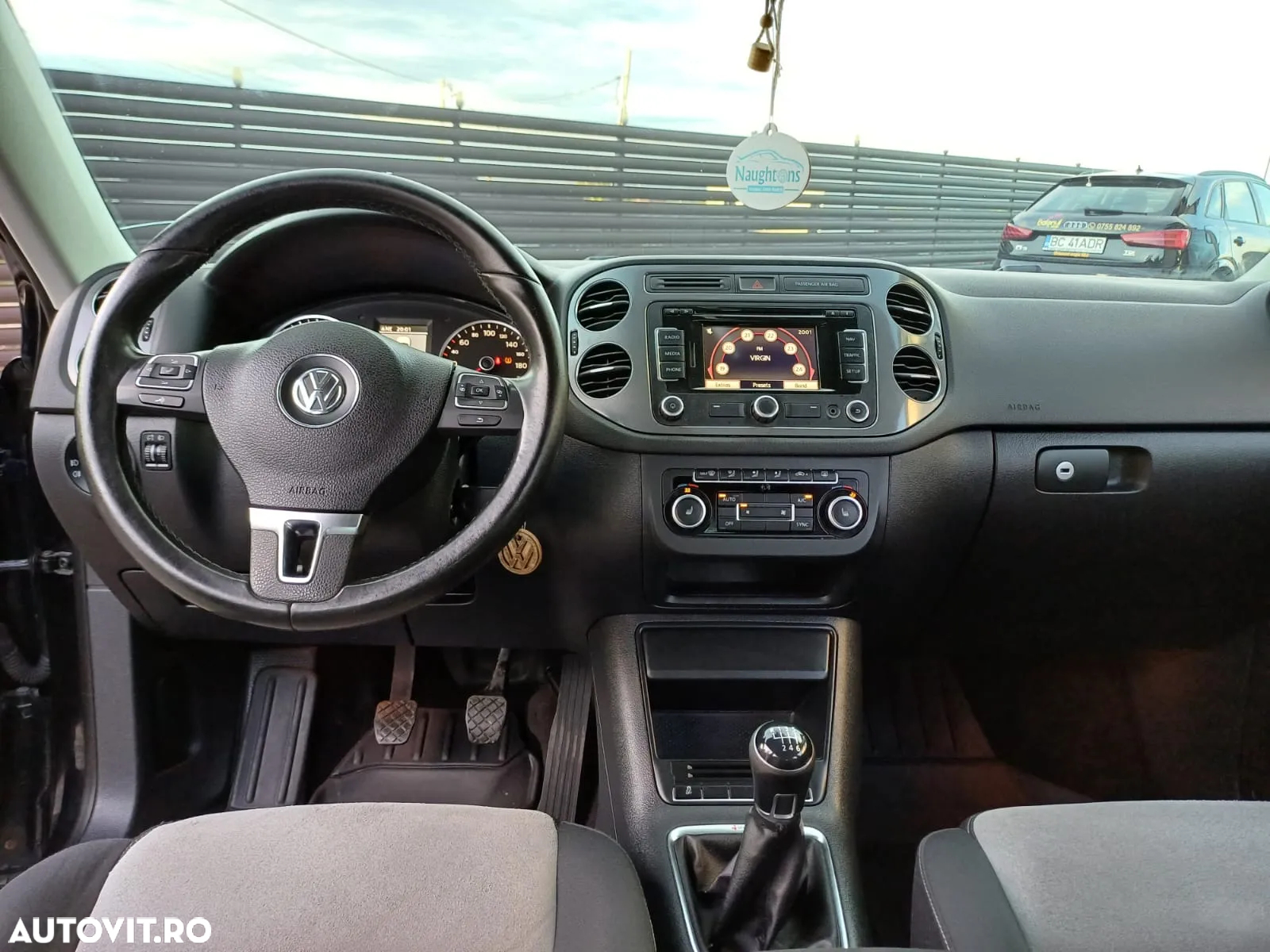 Volkswagen Tiguan - 6