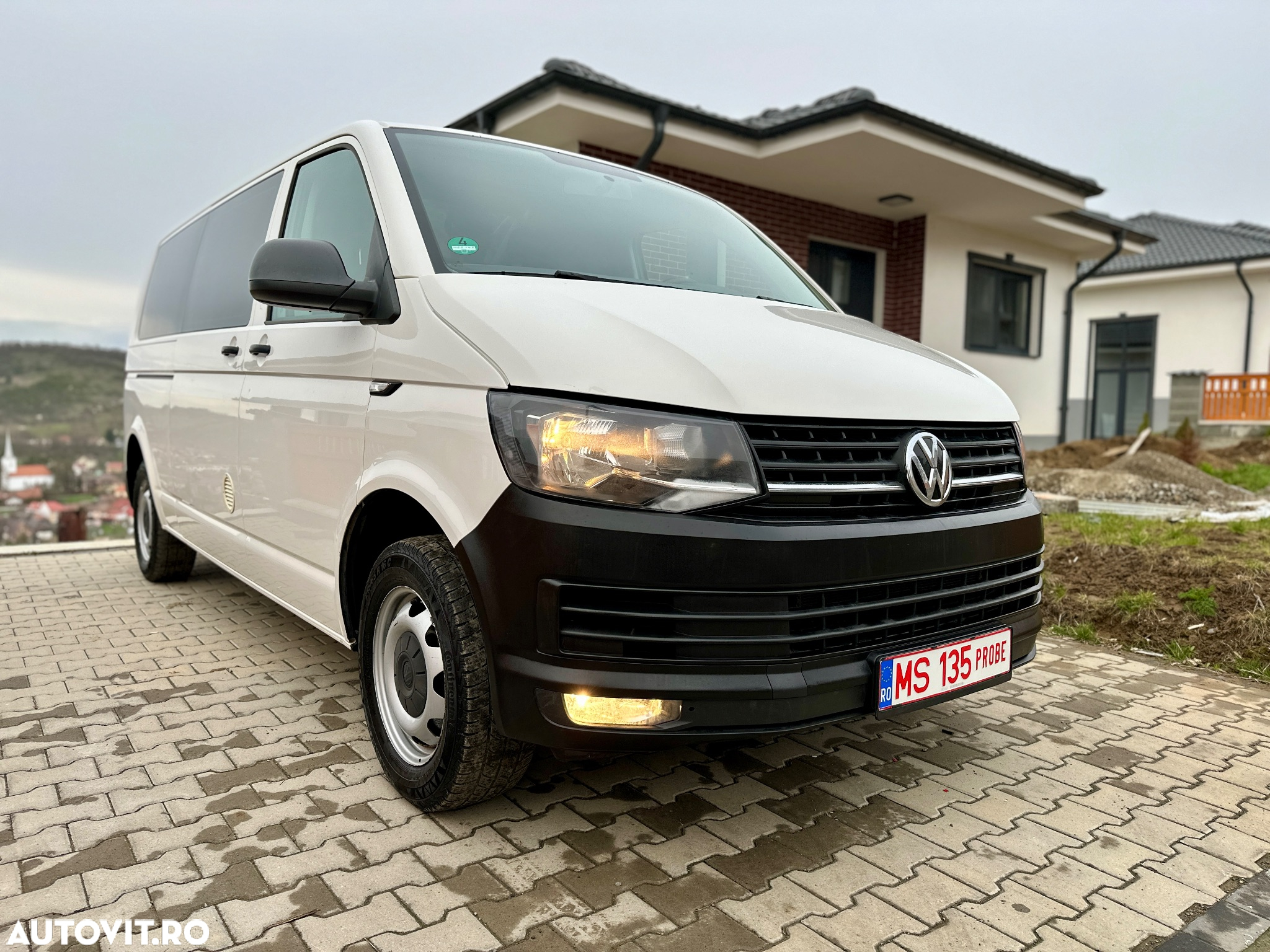 Volkswagen Transporter Kombi T6 2.0 TDI 110 kW LR - 2