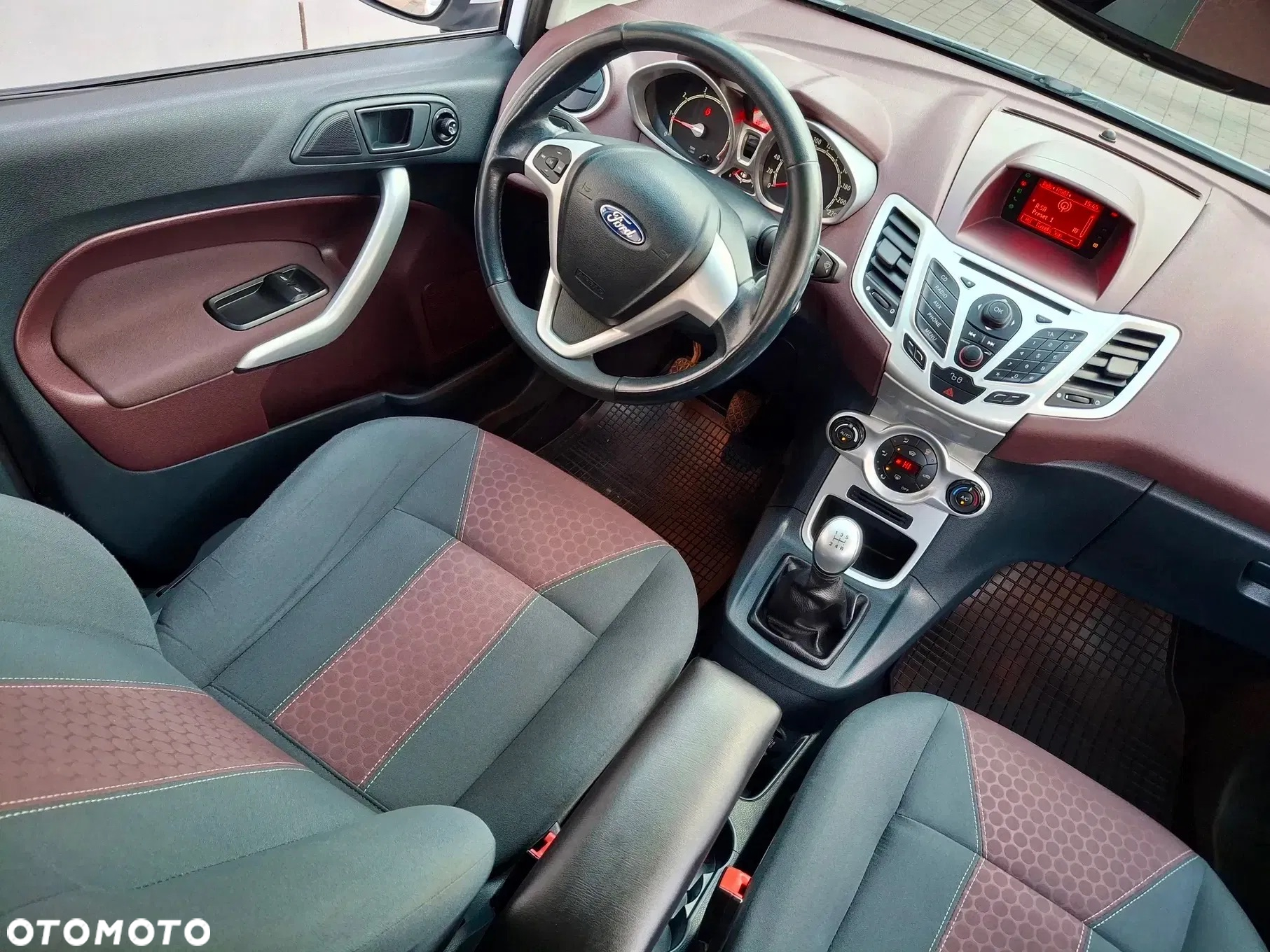 Ford Fiesta 1.4 Titanium - 9