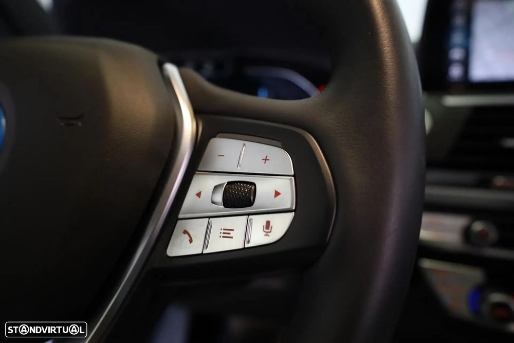 BMW iX3 Inspiring — fotografia 41